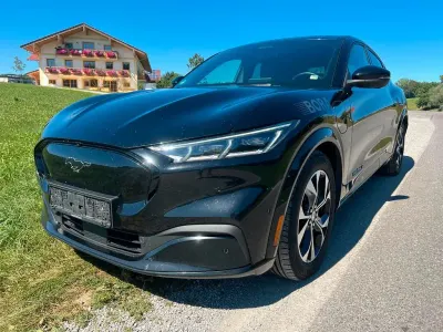Gebraucht Ford Mustang Mach-E Basis 258 kW (351 PS) 2021 Schwarz SUV