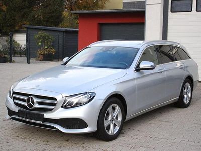 Gebraucht Mercedes E220 194 PS (142 kW) 2018 Silber Kombi