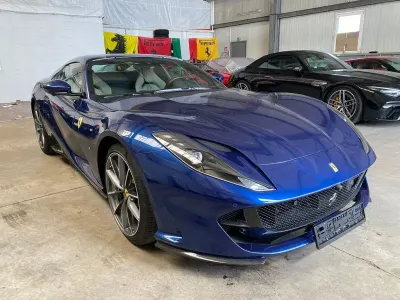 Second-hand Ferrari 812 799 CP (587 kW) 2021 Albastru Cabrio