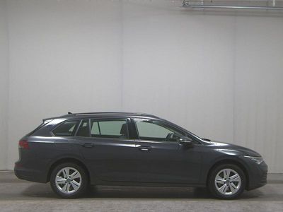 Second-hand VW Golf VIII Life 150 CP (110 kW) 2021 Gri Break