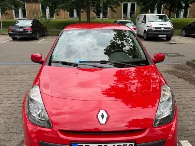 Gebraucht Renault Clio II Expression 75 PS (55 kW) 2010 Rot Limousine