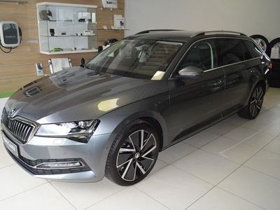 Gebraucht Skoda Superb Style 150 PS (110 kW) 2024 Grau Kombi