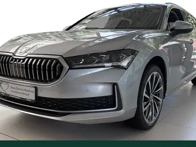 Neu Skoda Superb LAURIN & KLEMENT 204 PS (150 kW) 2026 Silber Kombi