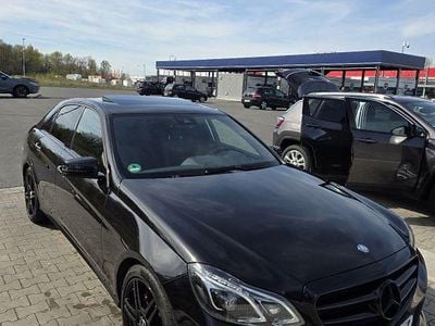 Gebraucht Mercedes E200 AMG 184 PS (135 kW) 2013 Schwarz Limousine