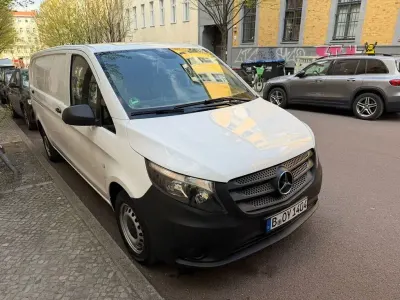 Używany Mercedes Vito 102 KM (75 kW) 2022 Czarny Van