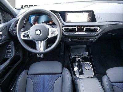 Second-hand BMW 118 M Sport 136 CP (100 kW) 2024 Negru Hatchback