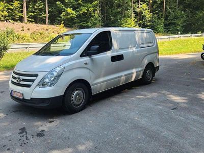Hyundai H-1