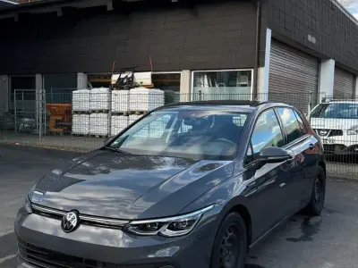 Gebraucht VW Golf VII Life 116 PS (85 kW) 2020 Grau Limousine