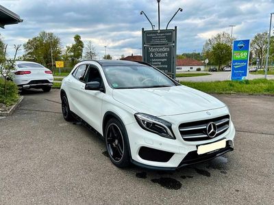 Mercedes GLA220