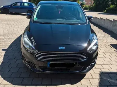 Gebraucht Ford S-MAX Titanium 209 PS (153 kW) 2017 Schwarz Van / Kleinbus