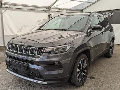 Begagnad Jeep Compass Limited 150 HK (110 kW) 2022 Grå SUV