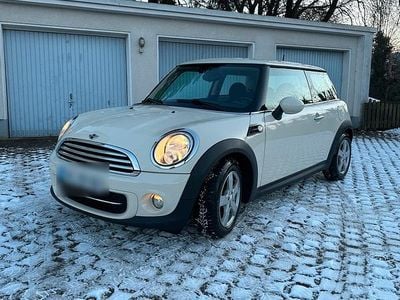Weiß Gebraucht 2011 Mini Cooper D Kleinwagen | 4.999 € (Fairer Preis)