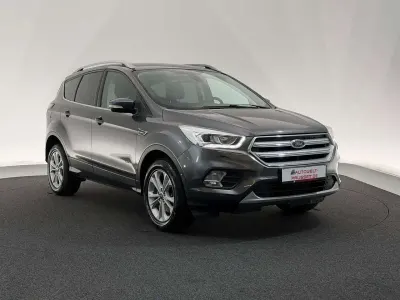 Gebraucht Ford Kuga Titanium 150 PS (110 kW) 2017 Grau SUV