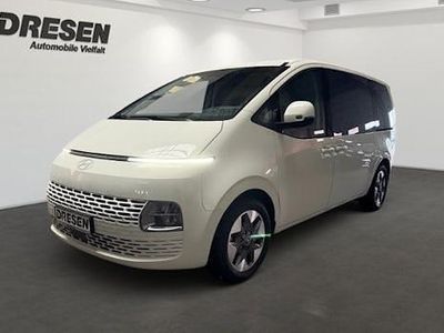 Weiss Gebraucht 2024 Hyundai Staria Trend Van / Kleinbus | 40.940 € (Fairer Preis)