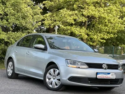 Occasion VW Jetta Trendline 105 ch (77 kW) 2012 Argent Berline