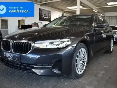Gebraucht BMW 520 Performance 190 PS (139 kW) 2021 Grau Limousine