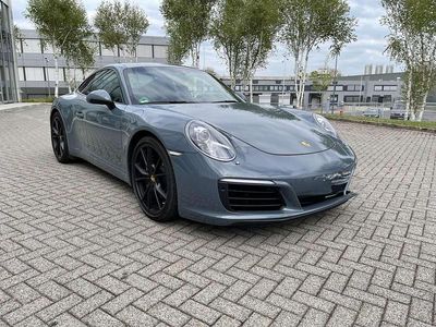 Porsche 911 Carrera