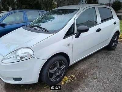 Gebraucht Fiat Grande Punto 68 PS (50 kW) 2010 Weiß Kleinwagen
