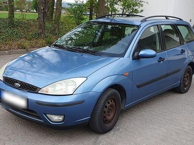 Second-hand Ford Focus Futura 101 CP (74 kW) 2002 Albastru Break