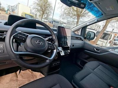 Gebraucht Hyundai Staria 160 PS (117 kW) 2025 Weiß Van / Kleinbus
