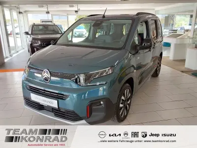 Neu Citroën Berlingo XTR 131 PS (96 kW) 2026 Rot Van / Kleinbus