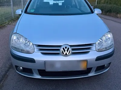 Gebraucht VW Golf V 105 PS (77 kW) 2005 Silber Kleinwagen
