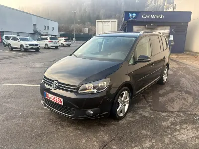 Gebraucht VW Touran Cup 105 PS (77 kW) 2015 Schwarz Van / Kleinbus