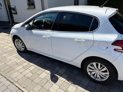 Brugt Peugeot 208 Allure 110 HK (80 kW) 2017 Hvid Hatchback
