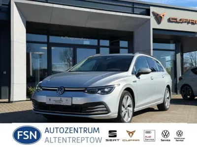 Gebraucht VW Golf VIII Style 150 PS (110 kW) 2022 Silber Kombi