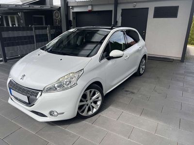 gebraucht Peugeot 208 1.6 Allure e-HDi 92 STOP & START Allure