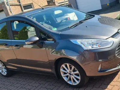 Usado Ford B-MAX Titanium 105 CV (77 kW) 2016 Gris Monovolumen