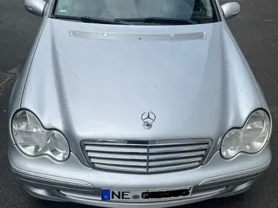 Gebraucht Mercedes C180 Avantgarde 143 PS (105 kW) 2005 Silber Limousine