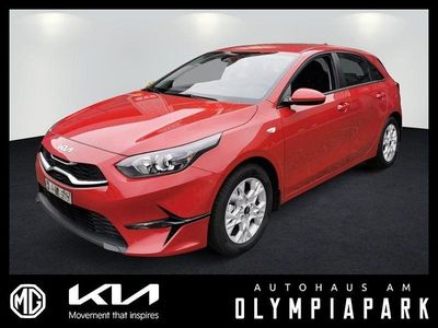 Neu Kia Ceed Vision 140 PS (102 kW) 2025 Infrarot met. Kleinwagen