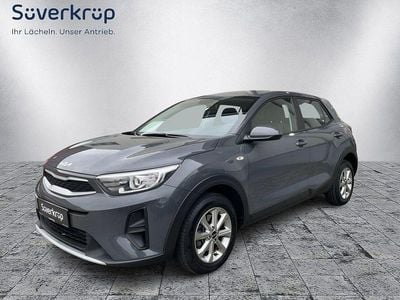 Grau Gebraucht 2022 Kia Stonic Edition 7 SUV | 14.890 € (Fairer Preis)