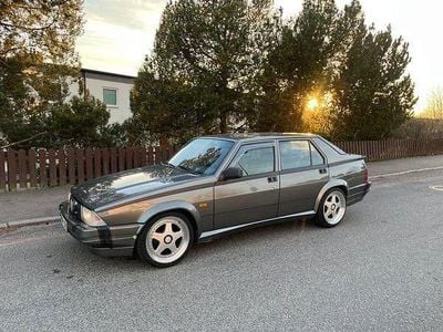 Gebraucht Alfa Romeo 75 200 PS (147 kW) 1988 Grau Limousine