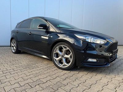Gebraucht Ford Focus ST 184 PS (135 kW) 2017 Schwarz Limousine