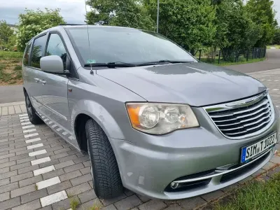 Gebraucht Chrysler Grand Voyager 287 PS (211 kW) 2013 Silber Van / Kleinbus