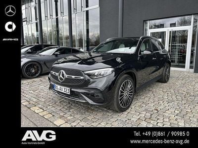 Gebraucht Mercedes GLC200 AMG 163 PS (119 kW) 2026 Lack obsidianschwarz SUV