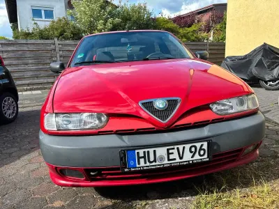 Käytetty Alfa Romeo 146 120 HP (88 kW) 1998 Punainen Viistoperä