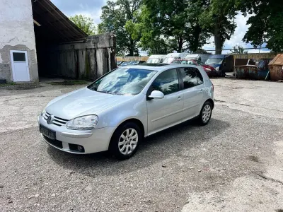 Gebraucht VW Golf V 102 PS (75 kW) 2007 Silber Limousine