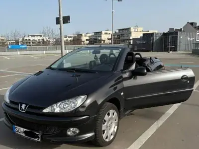Gebraucht Peugeot 206 CC Filou 109 PS (80 kW) 2005 Schwarz Cabrio