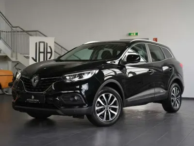 Używany Renault Kadjar Zen 140 KM (102 kW) 2021 Czarny SUV