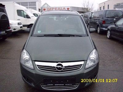 Grün Gebraucht 2009 Opel Zafira Innovation Van / Kleinbus | 3.999 € (Teuer)