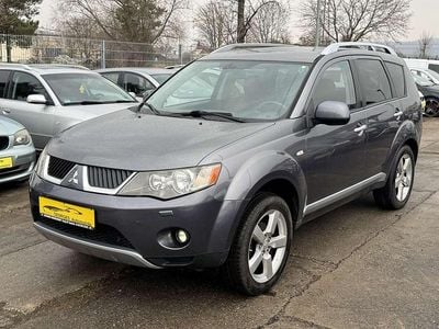 Grau Gebraucht 2009 Mitsubishi Outlander Intense SUV | 3.990 € (Fairer Preis)