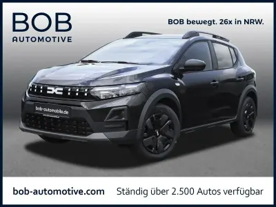 Neu Dacia Sandero Essentiel 110 PS (80 kW) 2026 Schwarz Limousine
