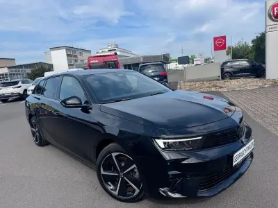Gebraucht Opel Astra 131 PS (96 kW) 2024 Schwarz Kleinwagen