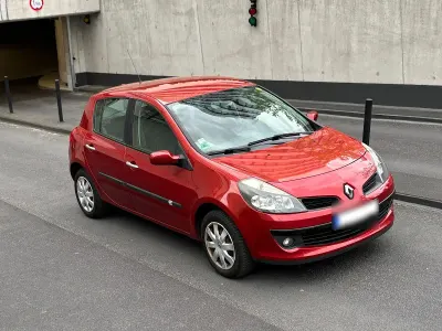 Brugt Renault Clio II Dynamique 111 HK (81 kW) 2008 Rød Sedan