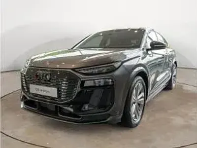 Neu Audi Q6 e-tron 314 kW (428 PS) 2026 Grau (grau / daytonagrau perleffekt) SUV