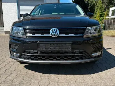 Gebraucht VW Tiguan Sound 150 PS (110 kW) 2017 Schwarz SUV