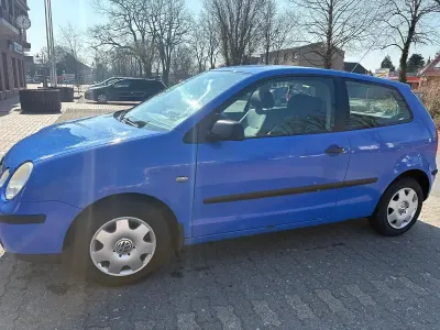 Używany VW Polo 65 KM (47 kW) 2001 Niebieski Hatchback